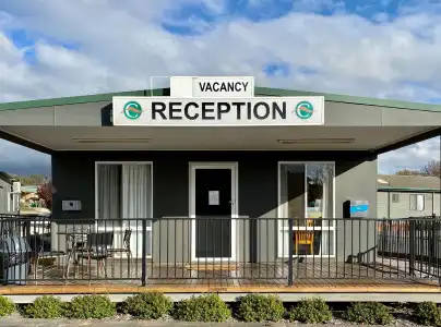Canberra Carotel Motel - 0