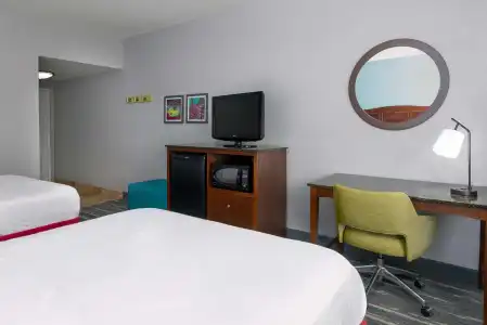 Hampton Inn & Suites Winston-Salem/University Area, NC - 46