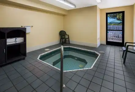 Quality Inn & Suites Medford Airport - 13