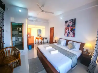 Romance Hills - 105