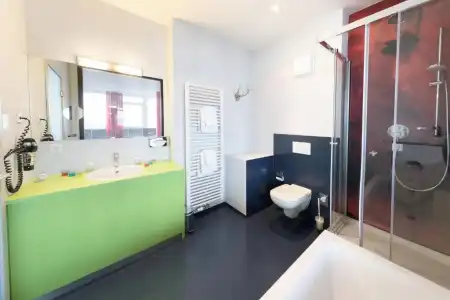 AMH Airport-Messe-Hotel - 91