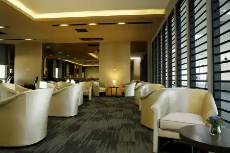 Louis' Tavern Don Muang - 13