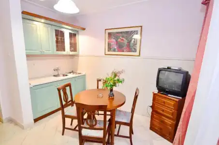 Villa Velzon Guesthouse - 83