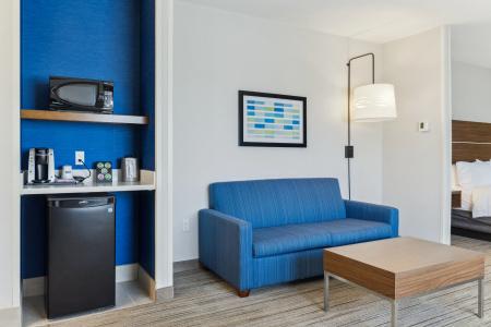 Holiday Inn Express & Suites Mountain View Silicon Valley by IHG - 39