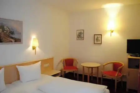 & Café Göller - 42