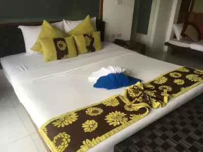 Lawana Escape Beach Resort - 3