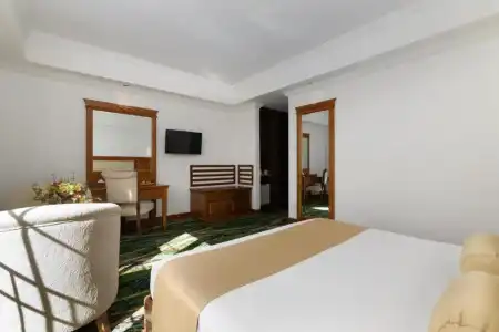 Araliya Green Hills - Where Historic Charm Mingles with Natural Beauty - 18