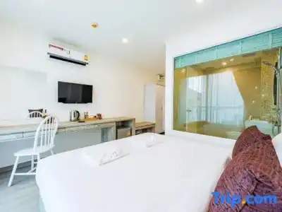 LullaBella Patong - 34