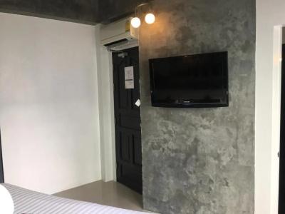 The Front and Apartment - 93