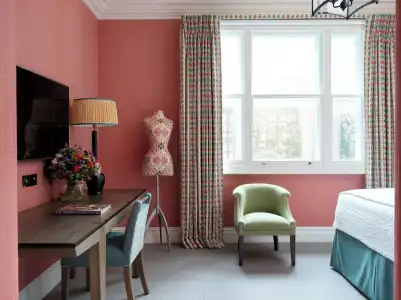 Charlotte Street, Firmdales - 29