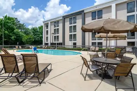 Spark by Hilton Atlanta Airport South College Park - 18