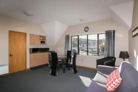 Allan Court Motel - 126