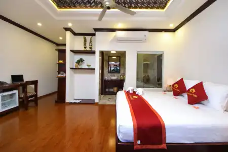 Little Town Villa - 5