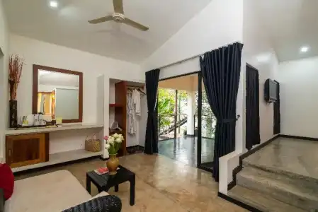 Apsara Greenland Boutique - 51