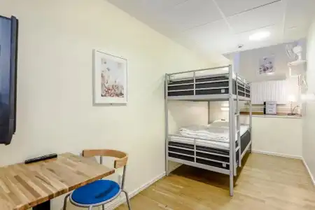 City Hostel - 62