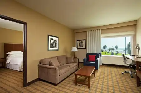 Clarion Pointe Galveston Seawall - 4