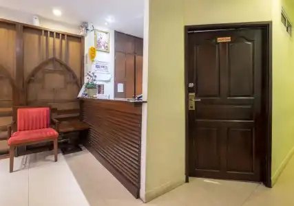 Royal Express Inn Sukhumvit - 5