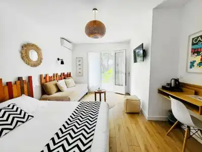 Hôtel Les Volets Rouges - Cassis - 78