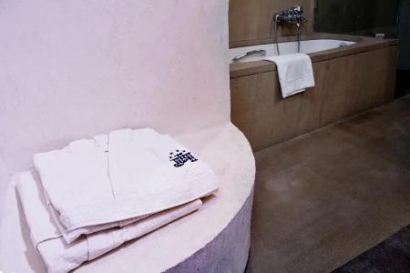 J and J Historic House - 43