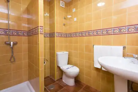 Sol y Miel Hostal - 8