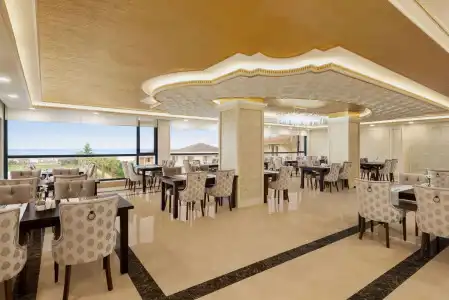 Ramada Plaza by Wyndham - 20