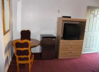 Beacon Motel - 1