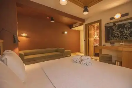 June Alaçatı (+15 Adult only) - 48