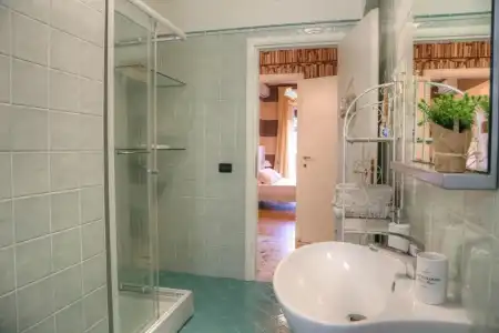 La Casetta di Lina Rooms and Apartments - 6