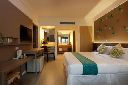 The Viridian Resort - 33