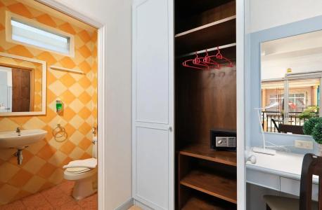Gorgeous Boutique Room - 11