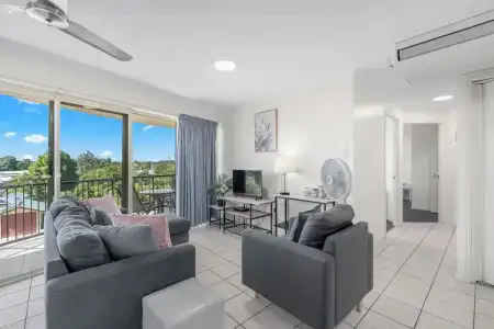 Alexander Beachfront Apartments - 80