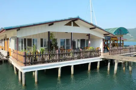 Island View Resort & Spa - 16