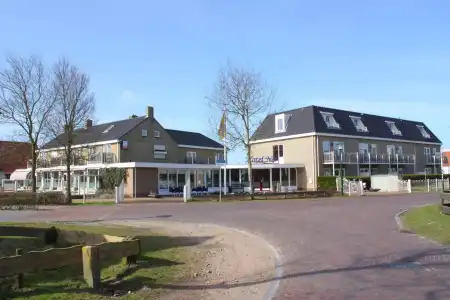Hotel - 10