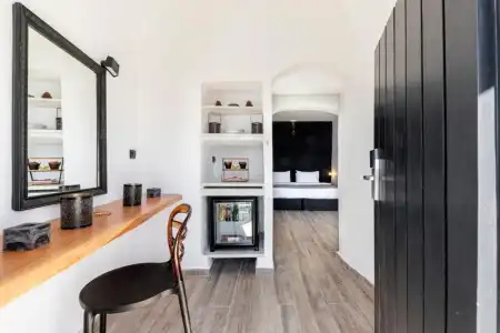 Pearl of Caldera Oia Boutique - 73