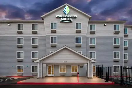 WoodSpring Suites San Antonio South - 17