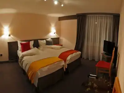 Central, Spa & Lounge Bar - 4