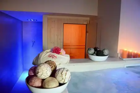 Mia Cara - 31