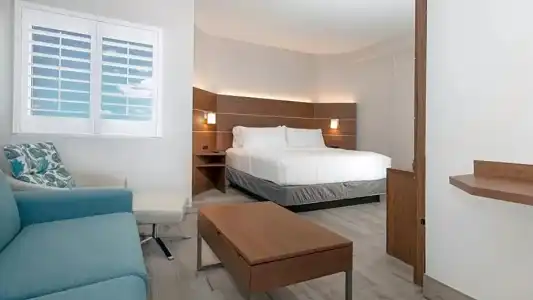 Holiday Inn Express & Suites Panama City Beach - Beachfront by IHG - 86