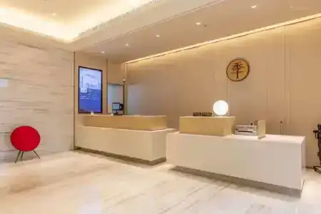 JI (Shanghai Zhenping Road Subway Station) - 1
