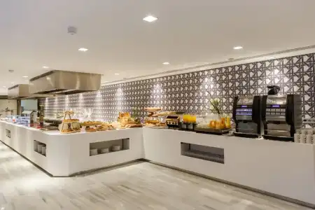 Santa Monica Suites - 13