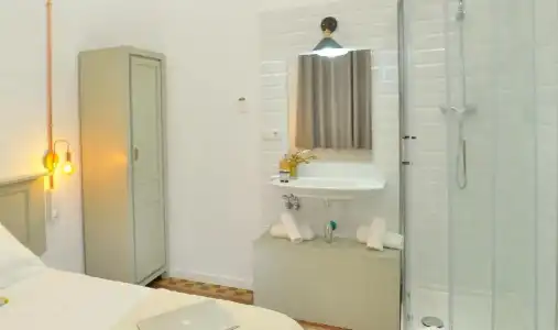 Hostal Girona - 43