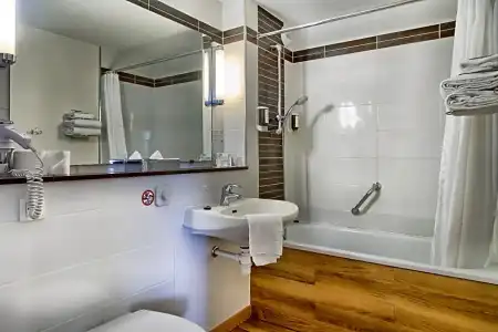 Sure by Best Western Biarritz Aeroport - 44