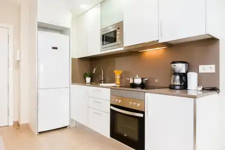 Feelathome Plaza Apartments - 40