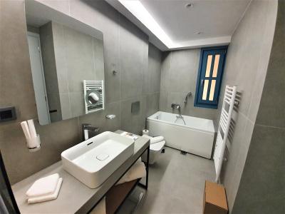 Aeifos Boutique - 8