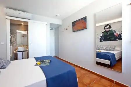 Ryans La Marina - 106