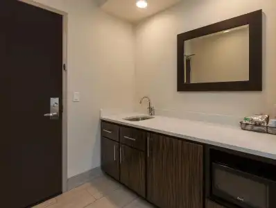 Hampton Inn & Suites Bend - 24