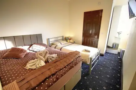 Beaconsfield - 1