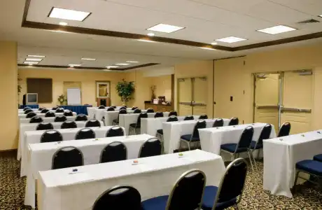 Hampton Inn & Suites Fredericksburg South - 29