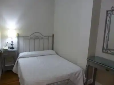 Le Petit Paris - 34