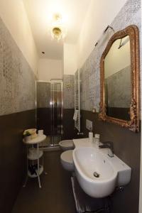 Romantic Escapade in Venice - 31